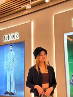 chloe