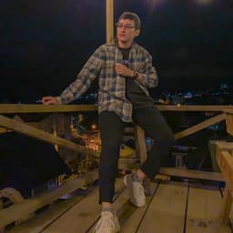 phú