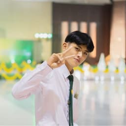 พนา กลิ่นลําเจียก