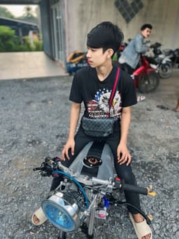 นาย จิรเดชช่วย