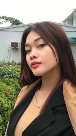 Mia M