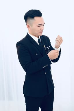 Lê Hoàng