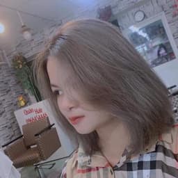 bé hân
