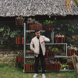 Tuấn Trần